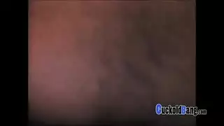 إباحية بين الأعراق: الزوج الديوث يأمر الفحل الأسود بإخصاب زوجته