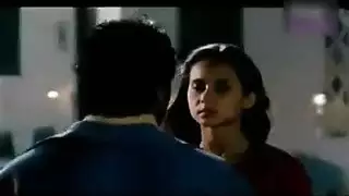 شفاه المشاهير تلتقي ثم يقحم عضوه بعمق