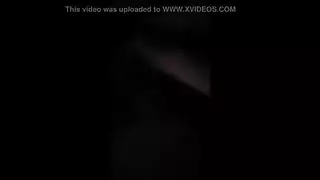 شاب يمني يداعب فرج فتاته المبلل قبل ممارسة جنس عنيف
