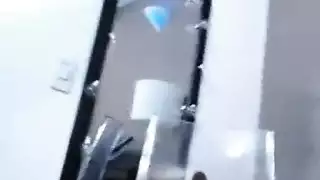 الحلمة زلة النمساوي شاب سمين