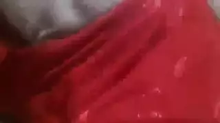 حصرياً: أشد فتاة عراقية إثارة مع أثداء بيضاء مثالية في فيلم إباحي صريح