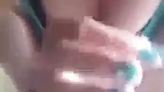 كلبة عربية ساخنة ذات ثدي كبير تحتاج لجنس قاس