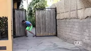 واحد بيلحس كس جامد