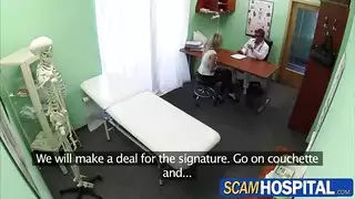 تدليك جنسي صريح: الزوجة تدلك زوجها حتى القذف