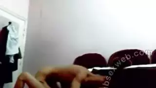 فلاح يستدرج صاحبته وينكها كامل