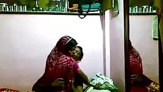 جنون العضو الصناعي الميكانيكي شرجي ومهبلي عنيف