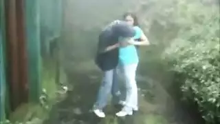 غشاء عذراء ينفجر بقضيب كبير