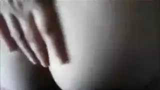 بنات مشاغبات في حركات إباحية عنيفة