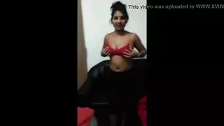شاب عراقي يضاجعني كلبياً في فتحتي الضيقة