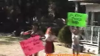 فتيات قبرص يتعرين ويمارسن الجنس بقوة