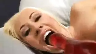 فيفي عبدو نجمه عربيه ذات أثداء ضخمه في فيلم إباحي صريح