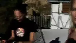 إيلاج مزدوج علني: جنس ظهراً في الطبيعة