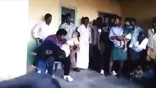 جماع جماعي وحشي: حركات سادية في أوجي