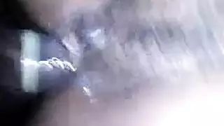 مراهقون يتباهون بزبارهم الكبيرة