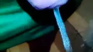 قضيب أسود هائل يغتصب شقروات في فيلم بورنو صريح