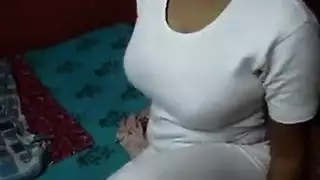 فتاة هندية ممتلئة الجسم تمارس الجنس بقوة في تجميعية إكس إكس إكس