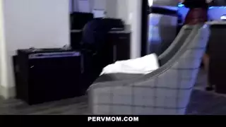 لا أستطيع الحصول على ما يكفي من قضيبه