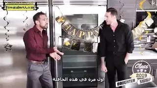 حارسات الشرف يحصلن على جنس شرجي جماعي عنيف