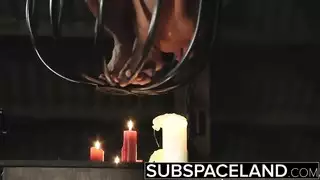 فتيات صغيرات مقيدات يتعرضن لعملية نيك جماعي قاسي