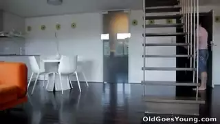 الأب ينيك إبنه الوسيم سكس