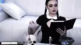 موشوم ومحمّل: مشهد مص وركوب قاسي