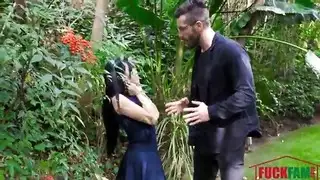 جلسة سكس عنيف مع آسيوية سمراء مغرية