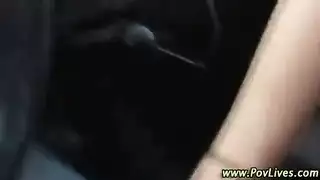 مطيع بالإصبع شقراء في سن المراهقة والحصول على أصابع الاتهام
