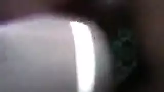 لقاء مثلث عارض: تقبيل عميق ولحس فرج متبادل