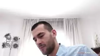 ثلاثي مراهقات إكس إكس إكس: جنس شرجي ومهبلي قاسي
