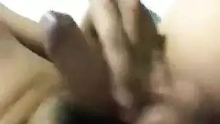 هواة عاهرة تفتح فرجها مقابل المال