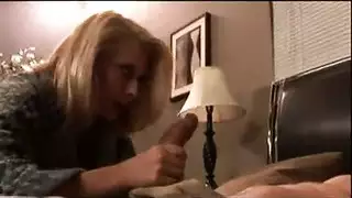 تبكي بعنف زنجي