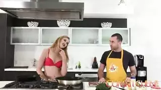 إختيار بنت قاصرة