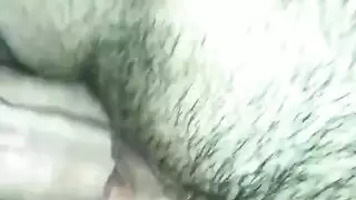 الشقراء مع ديلدو جديد تعطي جنس يدوي مكثف وجنس على الطاولة