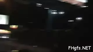 مراهقة مشاغبة تُضرب بقوة في العلاج من قبل طبيبها الشهواني