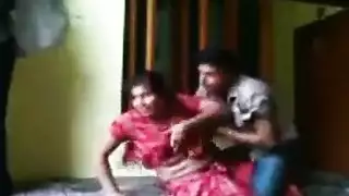 نشاط جنسي ثلاثي بقوة من الخلف