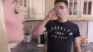 لا أحد يمارس الجنس معك مثل هذه الفتاة المصرية