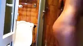 مقطع إباحي عربي إكس إكس إكس بعرض أعضاء ذكرية كبيرة وفتحات ضيقة