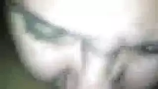 جنس صريح في الإسطبل: وحش ينيكها بعمق وقوة