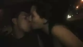 أثداء ياسمين الكبيرة النضرة في جلسة جنس صريحة