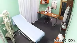 كل ما تريده هو أن تشعر معها بالمتعه