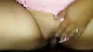 بنات مُحتجزات يتم إخضاعهن في جنس الزنزانة