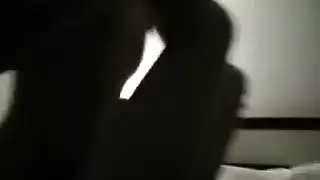 ناضجة بريطانية تظهر حباً حلواً للقضيب