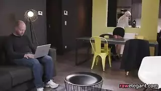 ذلك الوجه الجميل صُنع لـ blacked raw