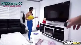 الخادمة الجديدة تمارس الجنس من أجل مال إضافي