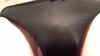شقراء المتشددين عاطفي