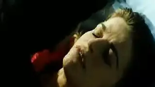 تدمير شرجي بقضيب حمار عميق