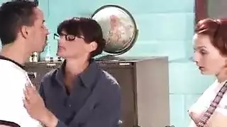 لحم شبابي: متسع ويئن