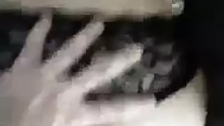 مبلل في سن المراهقة اليابانية بيكيني