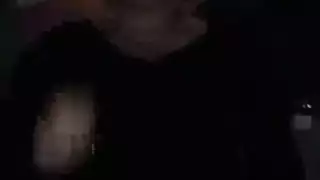 زوجة أم ذات أثداء كبيرة تُملأ بقضيب سميك صلب كالصخر
