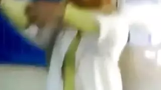 بنت لجيران